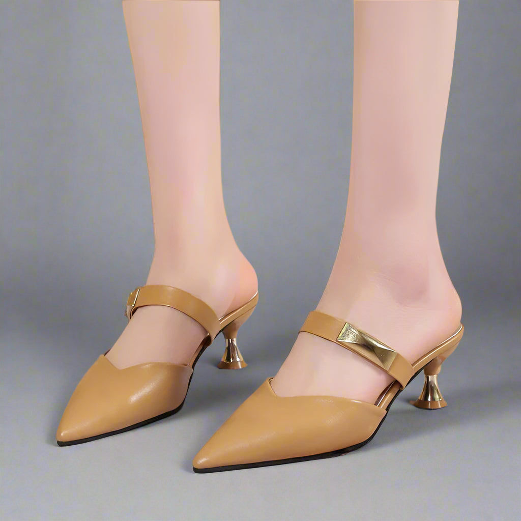 SELENA RIVET HEEL
