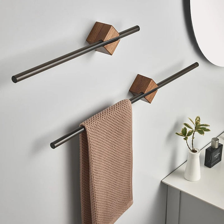 DRIFTSTEEL TOWEL BAR