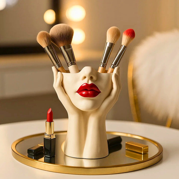 SCARLETT POISE MAKEUP HOLDER