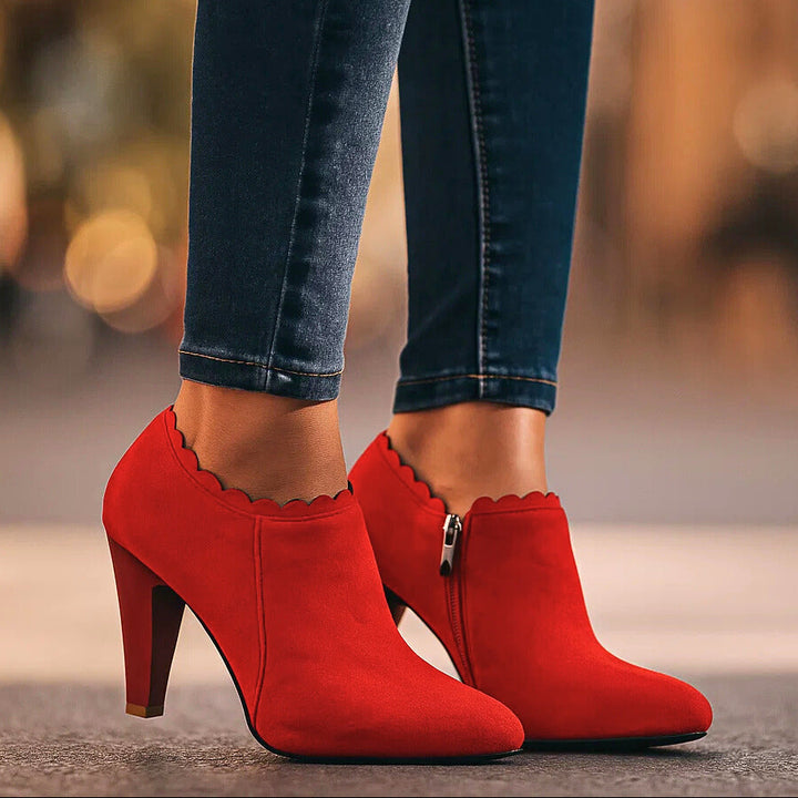 PRESLEY PETAL-EDGE HEEL