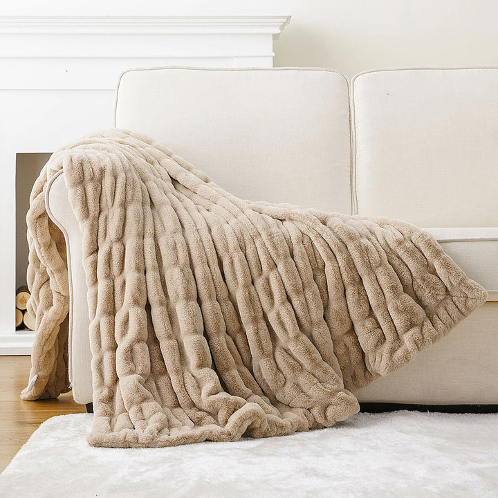 ASPEN PLUSH THROW BLANKET