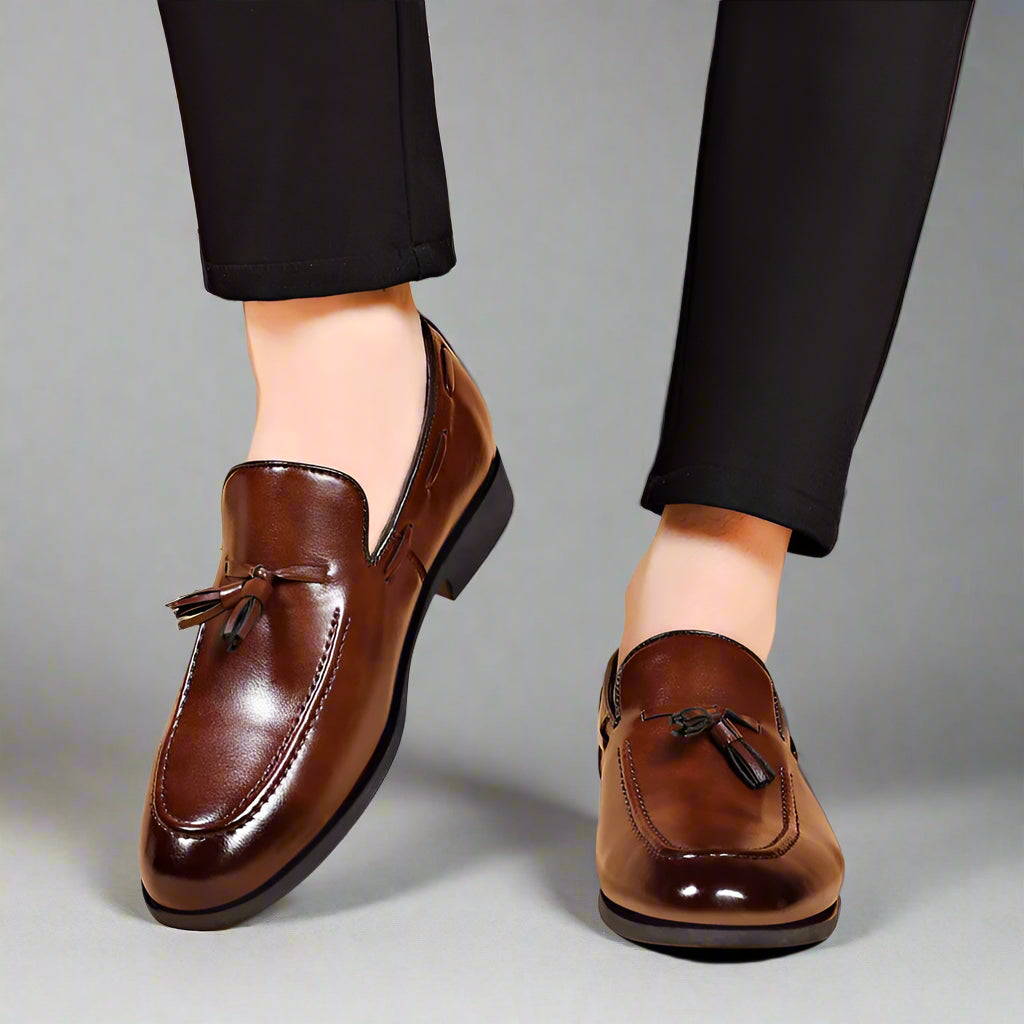 SANTO VIERI TASSEL LOAFERS