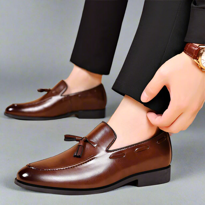 SANTO VIERI TASSEL LOAFERS