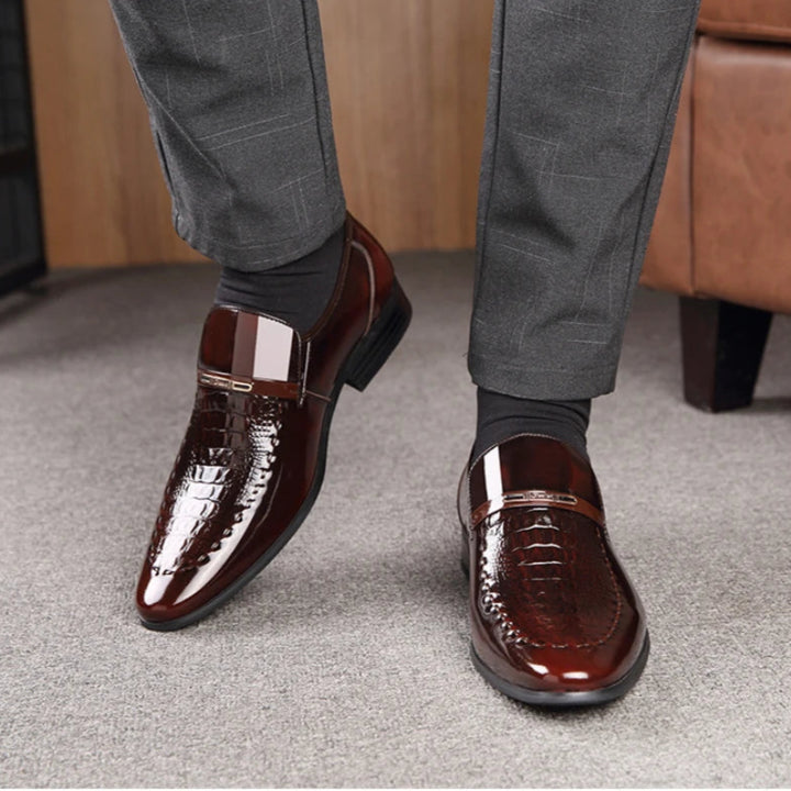 VESCARI LEATHER LOAFERS