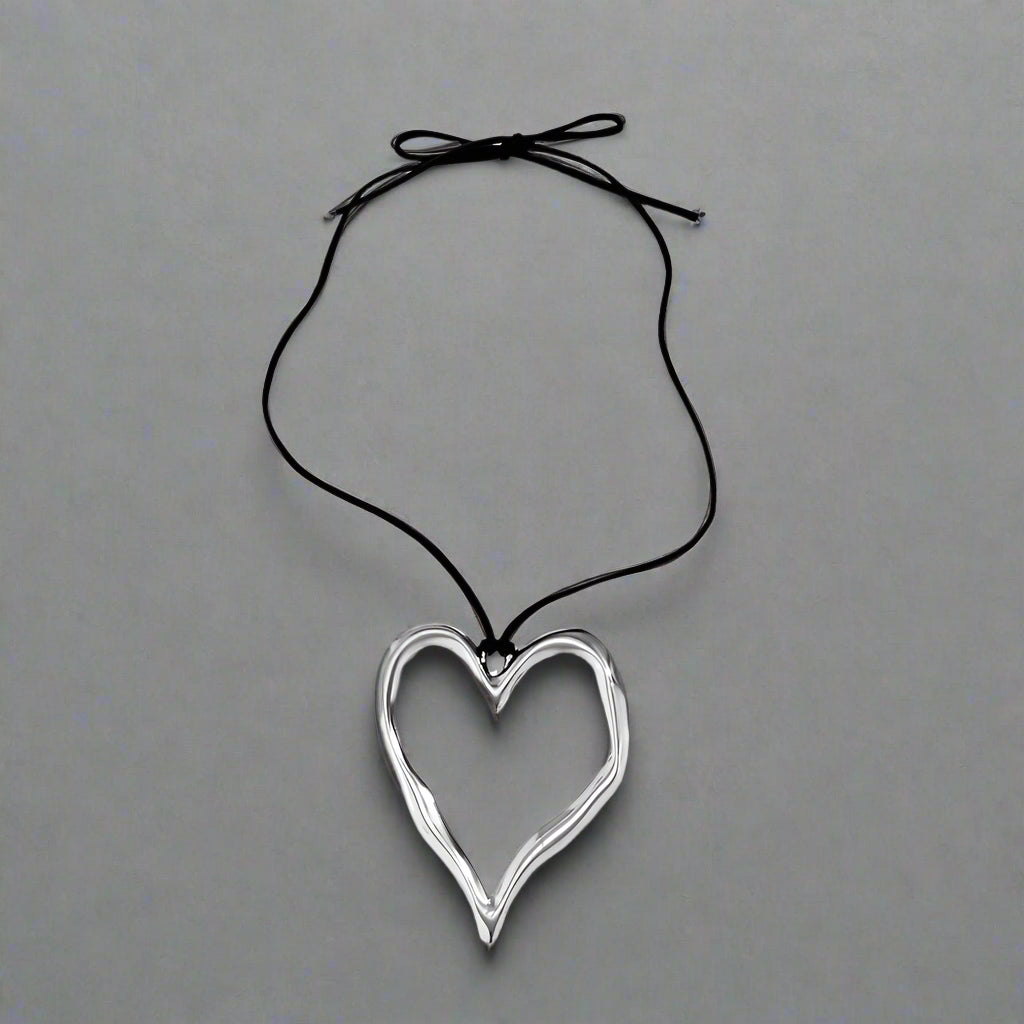 ASTORIA ROPE HEART NECKLACE