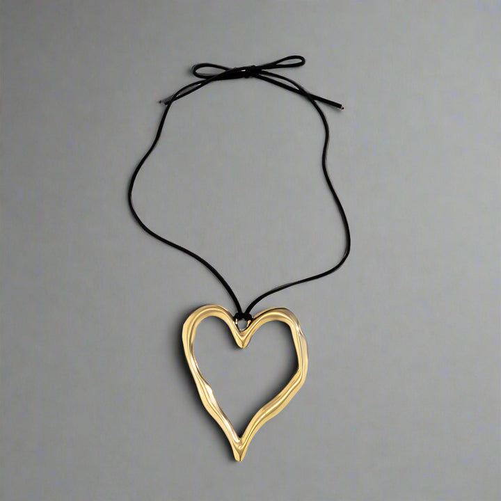 ASTORIA ROPE HEART NECKLACE