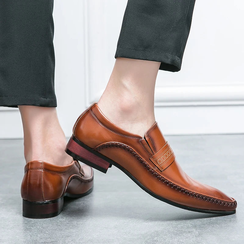 CARVELLI GENUINE LEATHER LOAFER