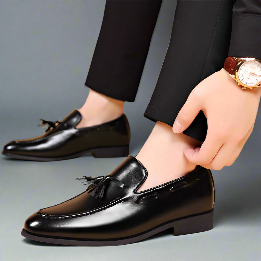 SANTO VIERI TASSEL LOAFERS