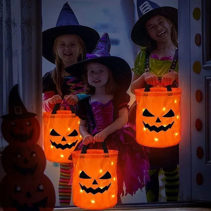 LED TRICK-OR-TREATER BASKET