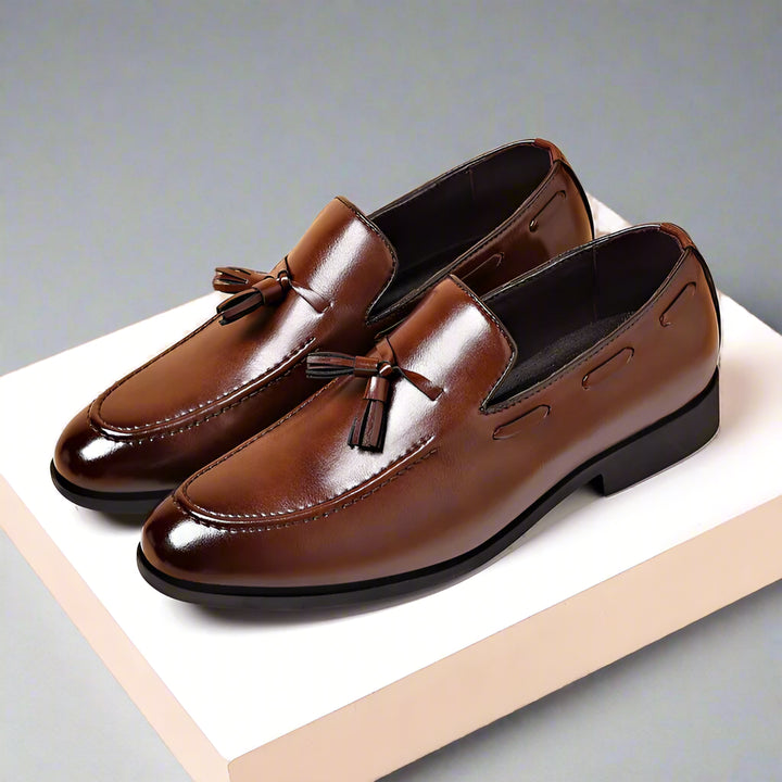 SANTO VIERI TASSEL LOAFERS