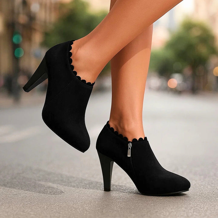 PRESLEY PETAL-EDGE HEEL