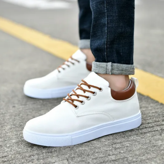 HAYDEN CLASSIC CANVAS SNEAKERS