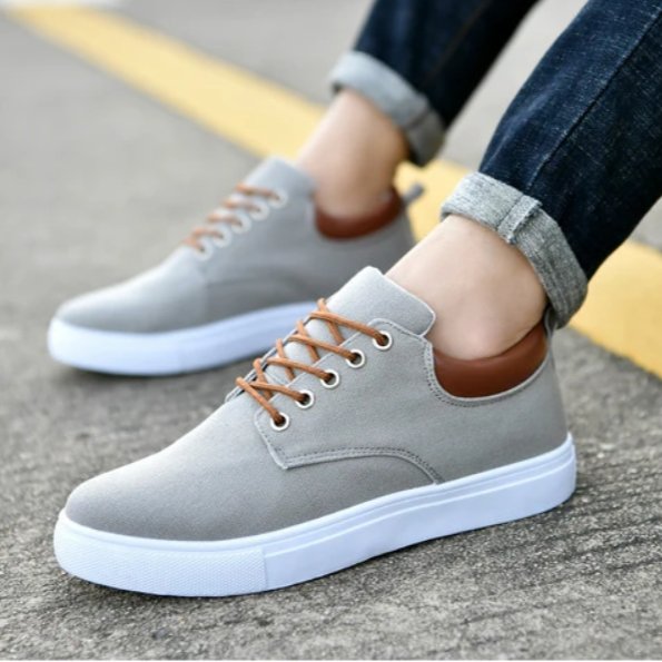 HAYDEN CLASSIC CANVAS SNEAKERS