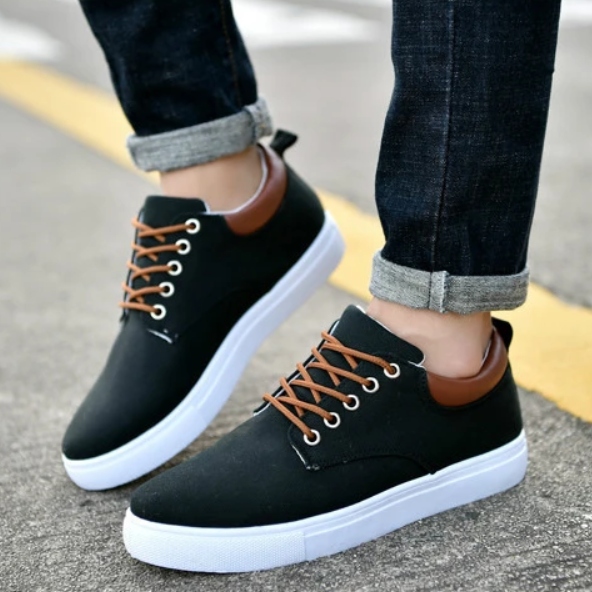 HAYDEN CLASSIC CANVAS SNEAKERS